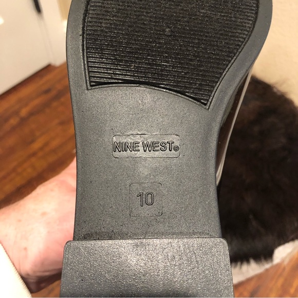 NINE WEST Cooper patent leather ( faux) rain booties. Adorable on. size 10 NWOT - Picture 9 of 9